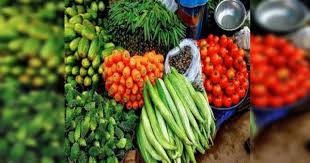 বৃষ্টির অজুহাতে সবজির বাজারে আগুন